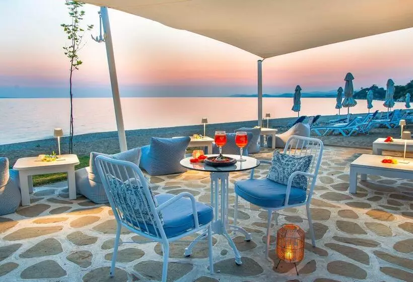 Acrotel Lilyann Boutique