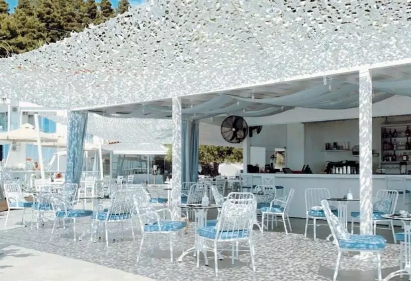 Acrotel Lilyann Boutique