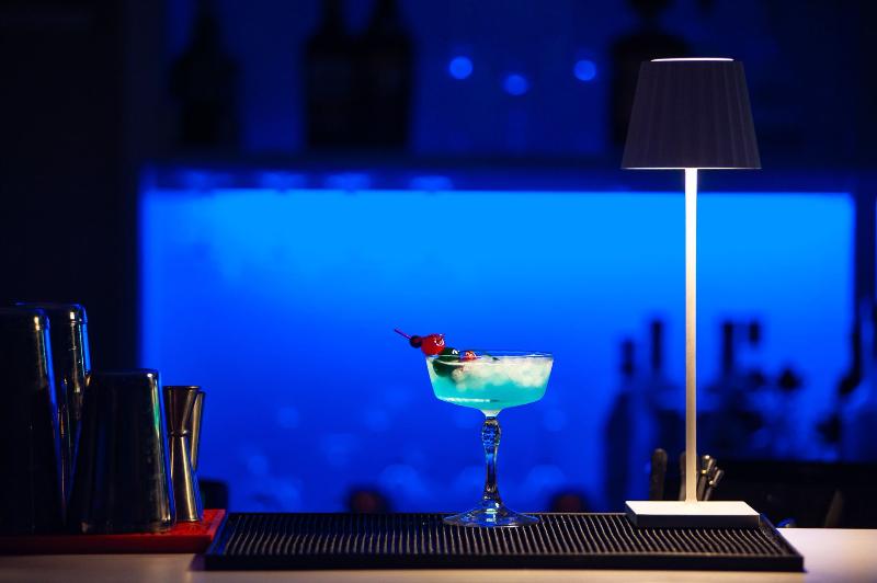 Acrotel Lilyann Boutique