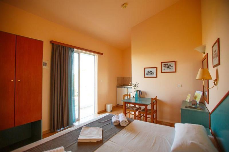 Filoxenia Apartments & Studios