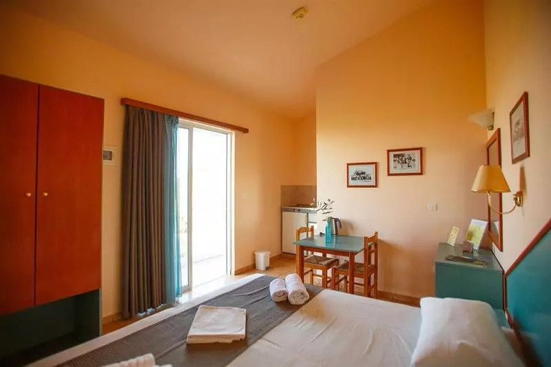 Filoxenia Apartments & Studios