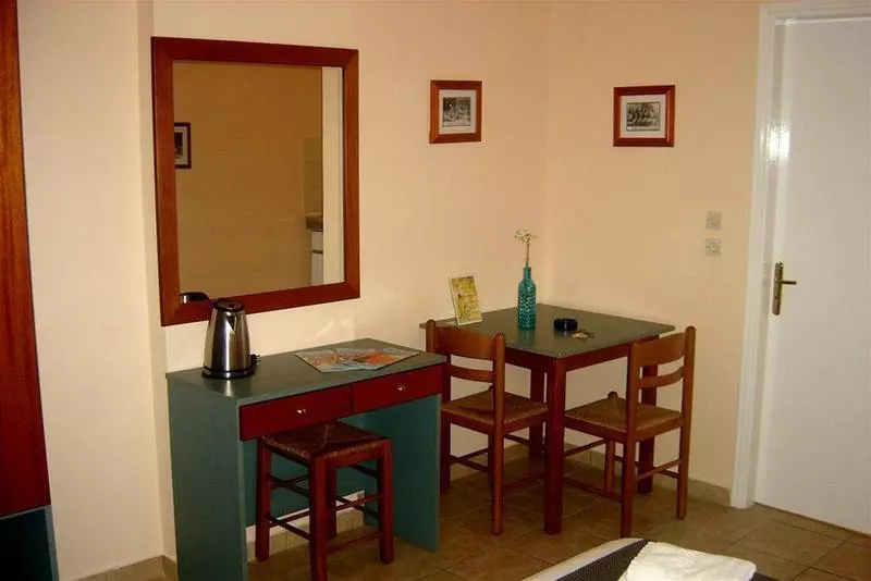 Filoxenia Apartments & Studios