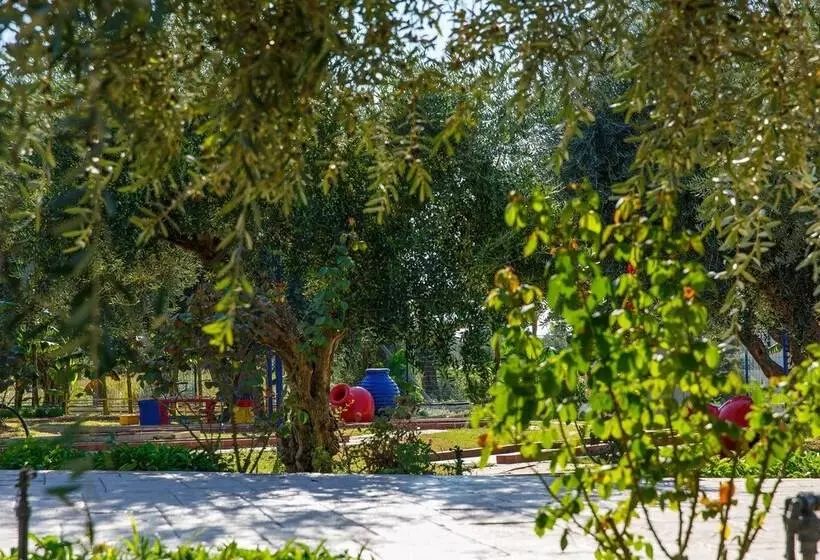 Filoxenia Apartments & Studios