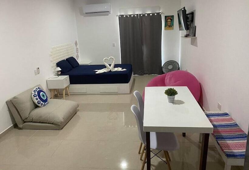 בית מלון כפרי Aalada Playa Del Carmen