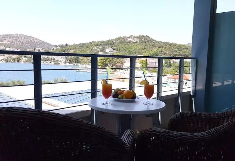 Отель Admiral Grand