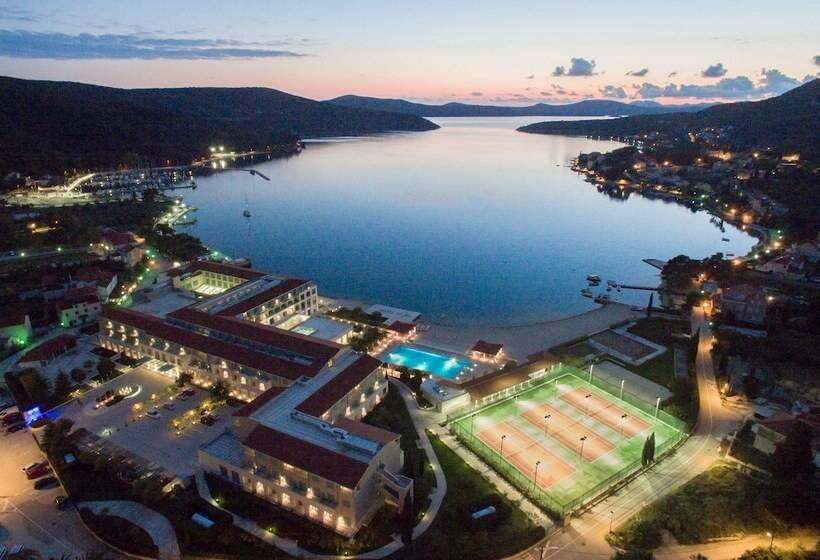 هتل Admiral Grand