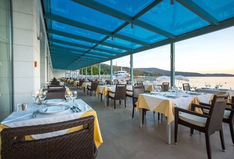 هتل Admiral Grand