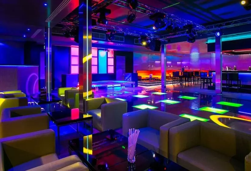 Отель Admiral Grand