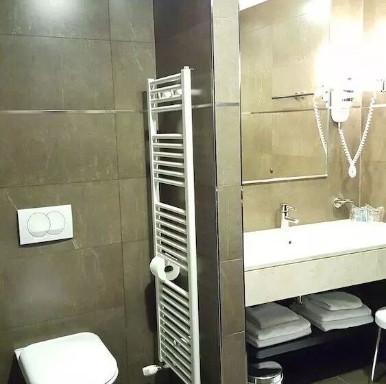 Отель Admiral Grand