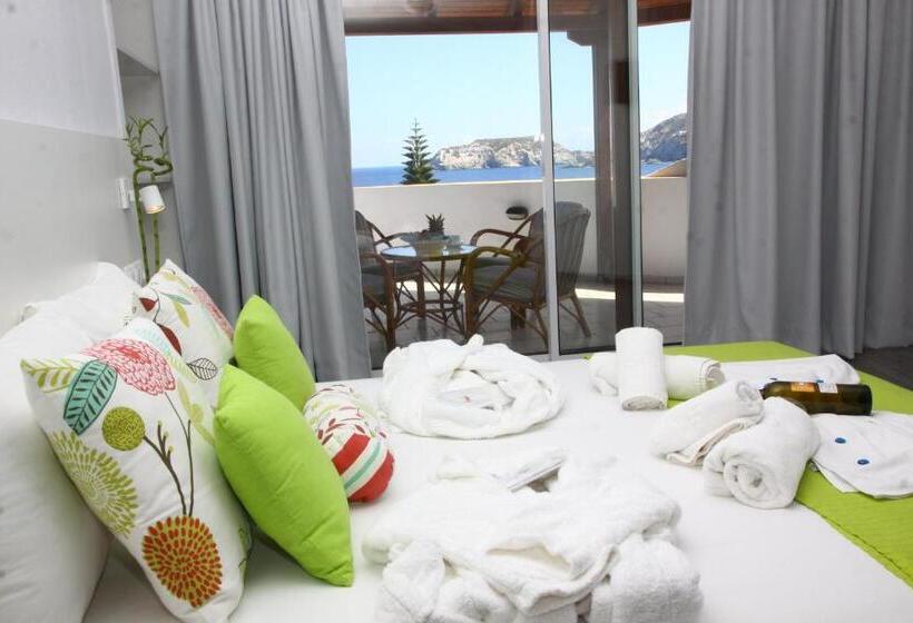 فندق Alexander House