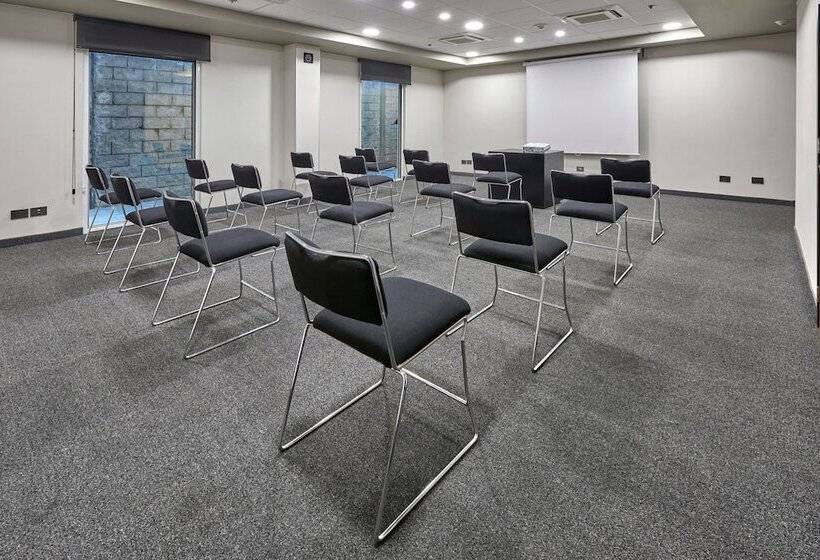 בית מלון כפרי City Express By Marriott Tijuana Rio