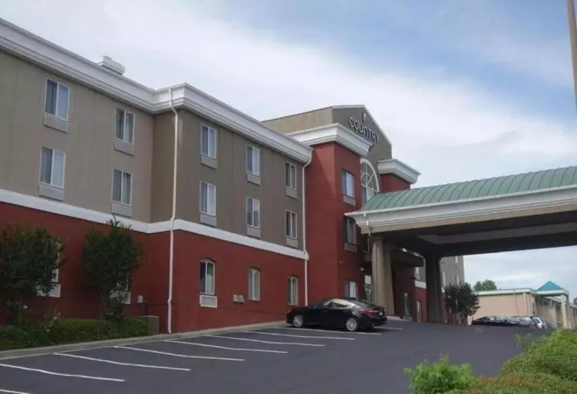 Отель Spark By Hilton Commerce, Ga