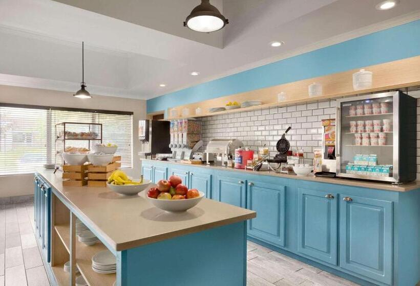 בית מלון כפרי Spark By Hilton Commerce, Ga