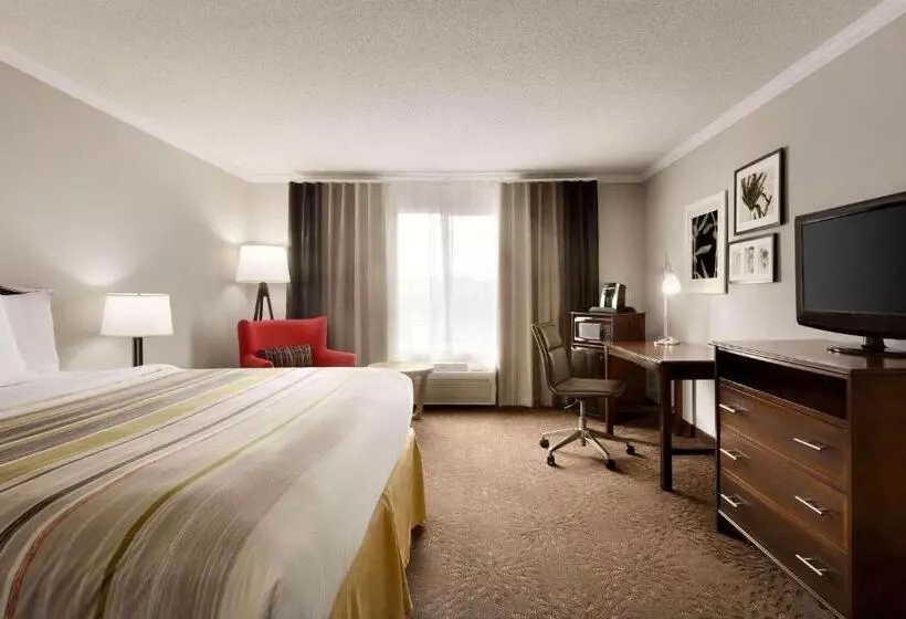 Отель Spark By Hilton Commerce, Ga