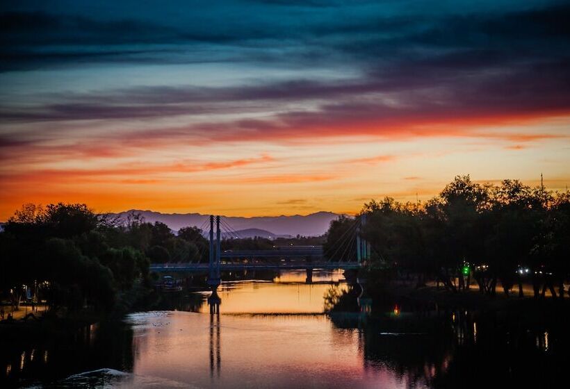 בית מלון כפרי Fiesta Inn Culiacan