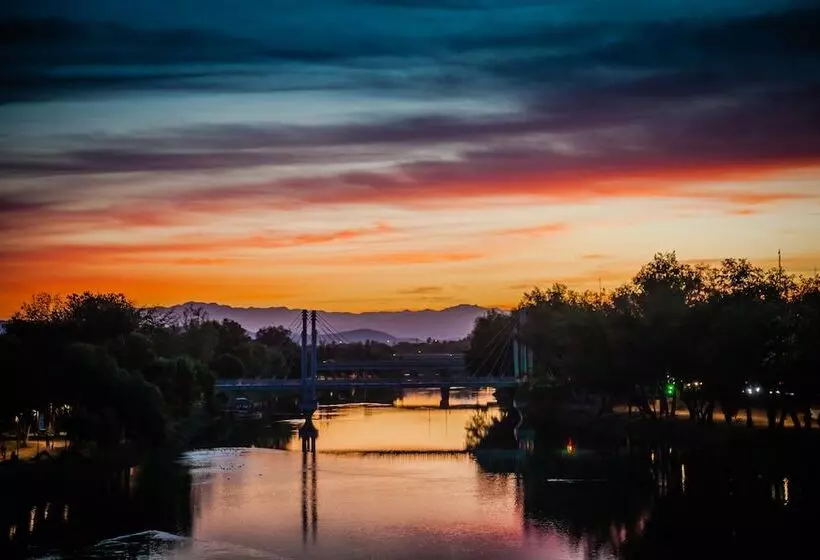 ホテル Fiesta Inn Culiacan