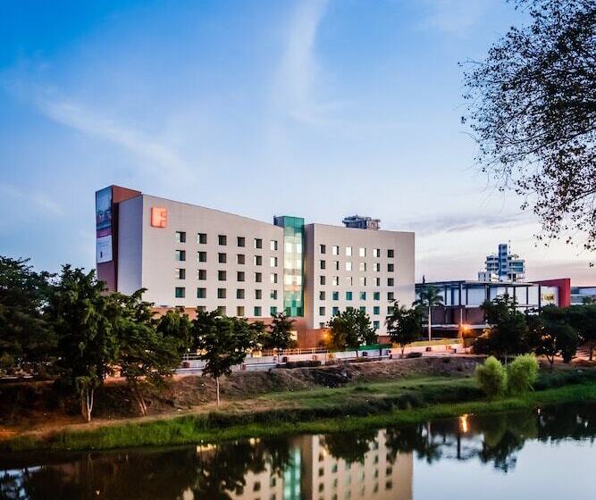 בית מלון כפרי Fiesta Inn Culiacan