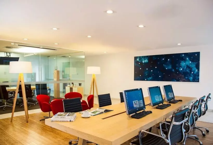 ホテル Fiesta Inn Culiacan