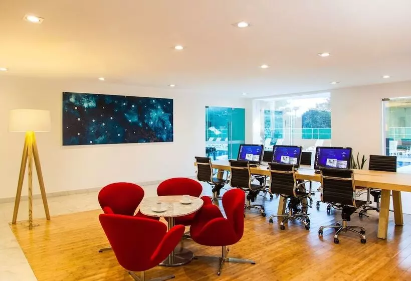 ホテル Fiesta Inn Culiacan