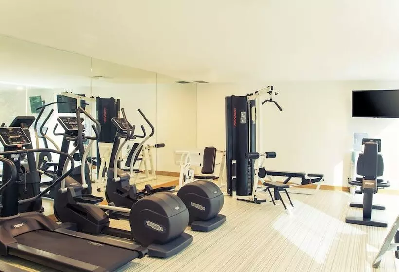 ホテル Fiesta Inn Culiacan