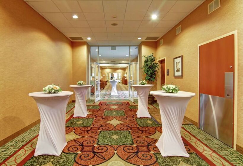 فندق Hilton Garden Inn Ottawa Airport