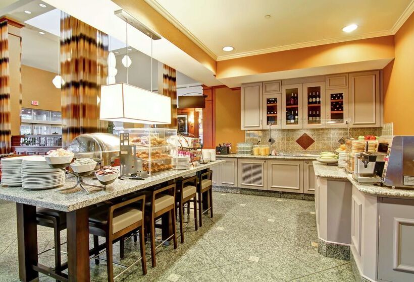 فندق Hilton Garden Inn Ottawa Airport