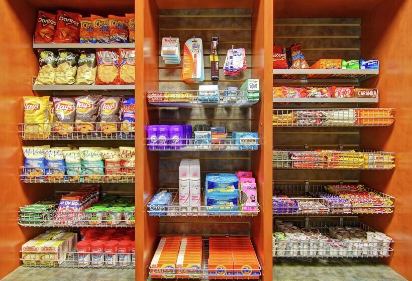 فندق Hilton Garden Inn Ottawa Airport