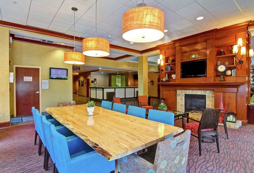 فندق Hilton Garden Inn Ottawa Airport