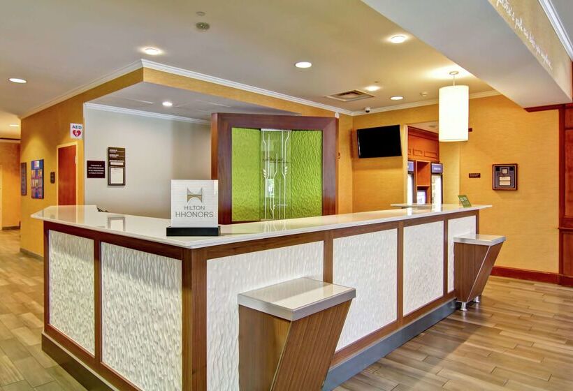 فندق Hilton Garden Inn Ottawa Airport