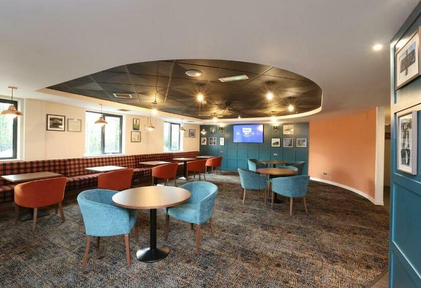 酒店 Knowsley Inn & Lounge