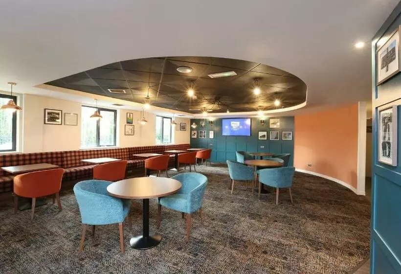 酒店 Knowsley Inn & Lounge