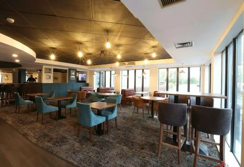 酒店 Knowsley Inn & Lounge
