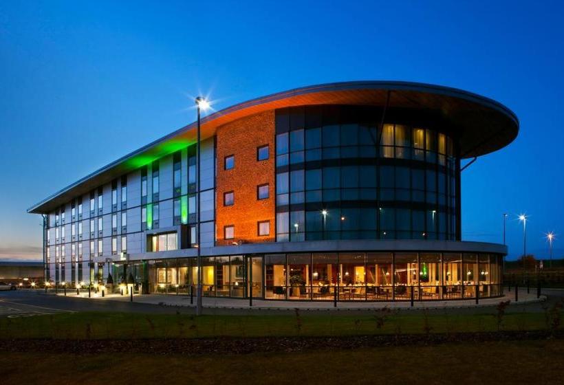 ホテル Holiday Inn Salisbury   Stonehenge, An Ihg