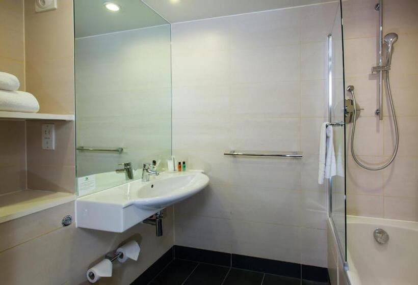 ホテル Holiday Inn Salisbury   Stonehenge, An Ihg