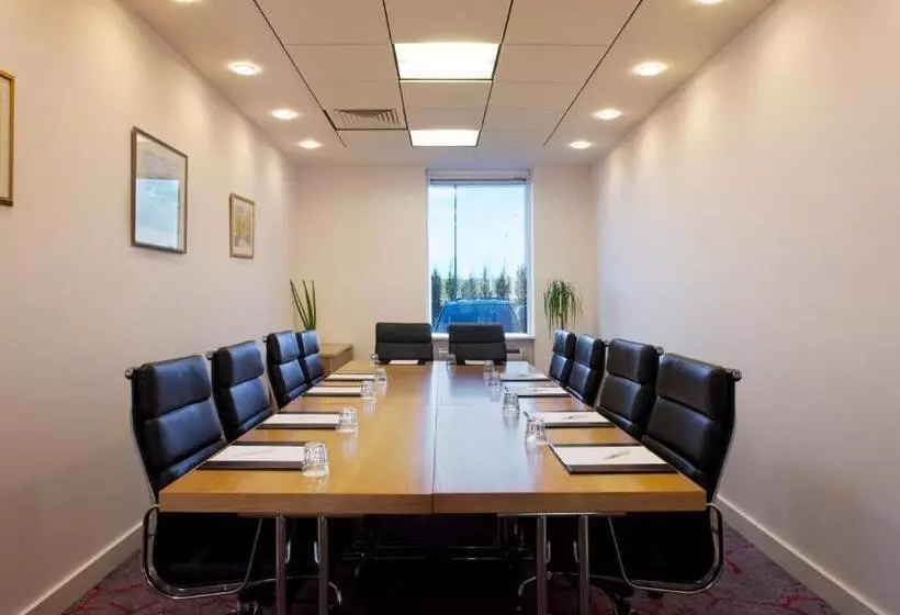 Hotelli Holiday Inn Salisbury   Stonehenge, An Ihg