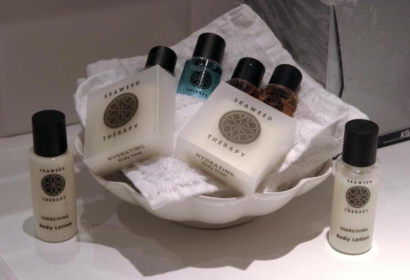 ホテル Holiday Inn Salisbury   Stonehenge, An Ihg