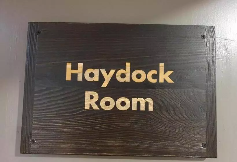 酒店 Knowsley Inn & Lounge