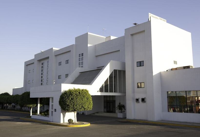 هتل Mision Express Celaya