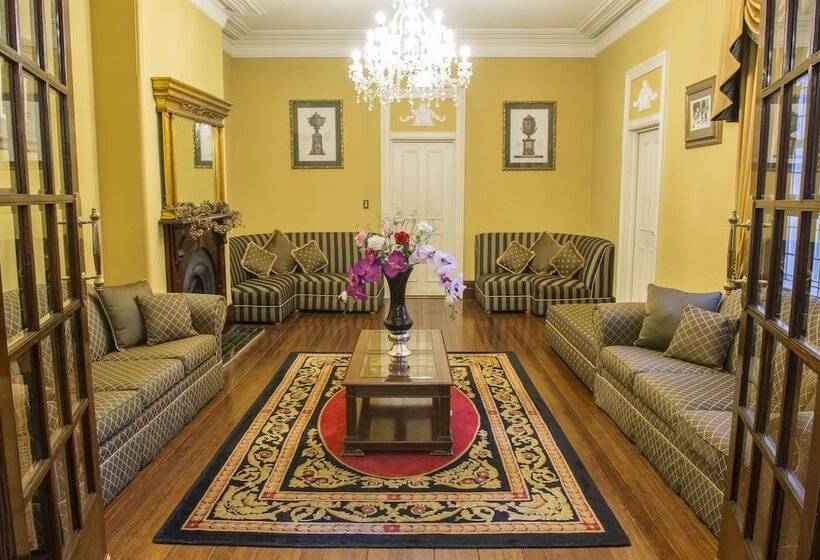 호텔 Palais Royale