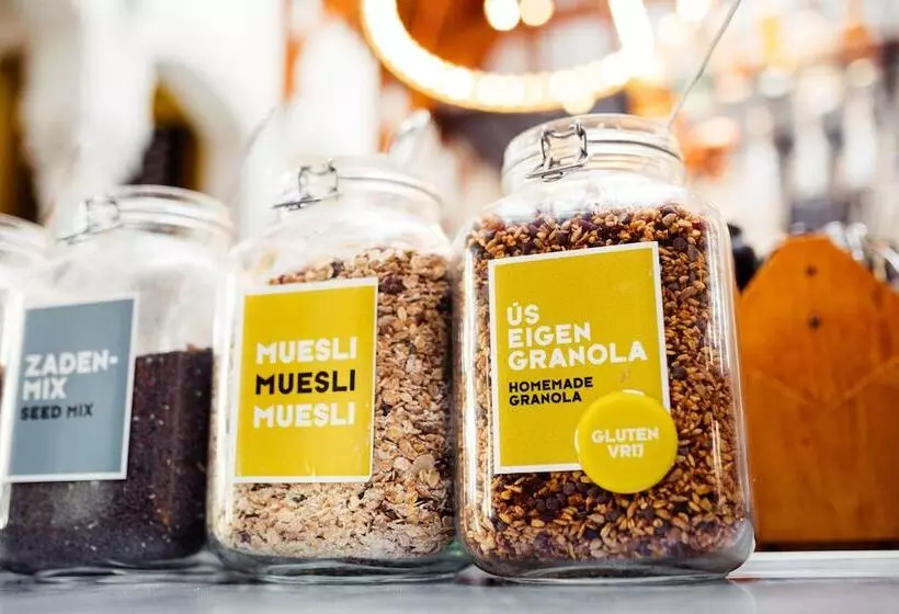 Post Plaza Hotel & Grand Café