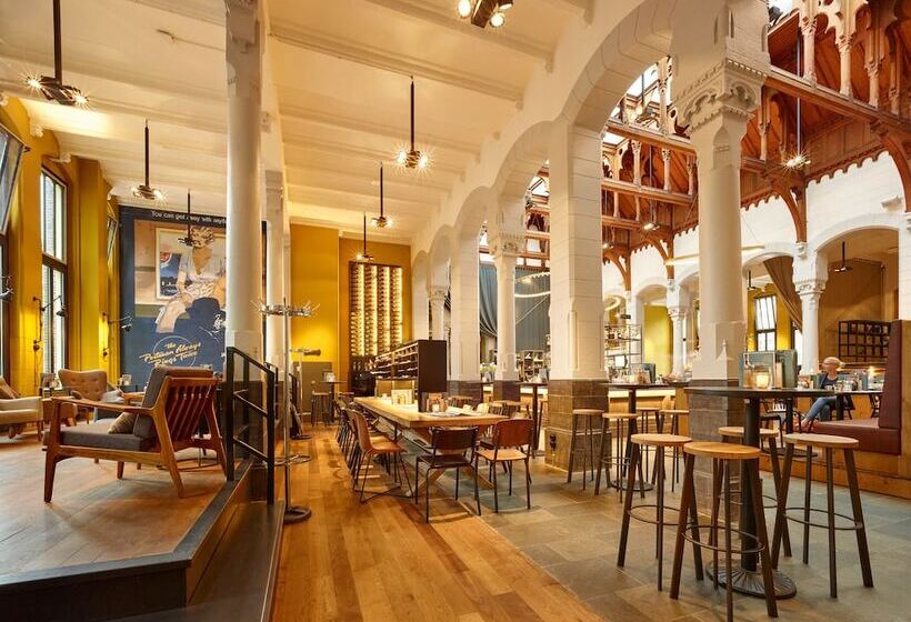 Post Plaza Hotel & Grand Café