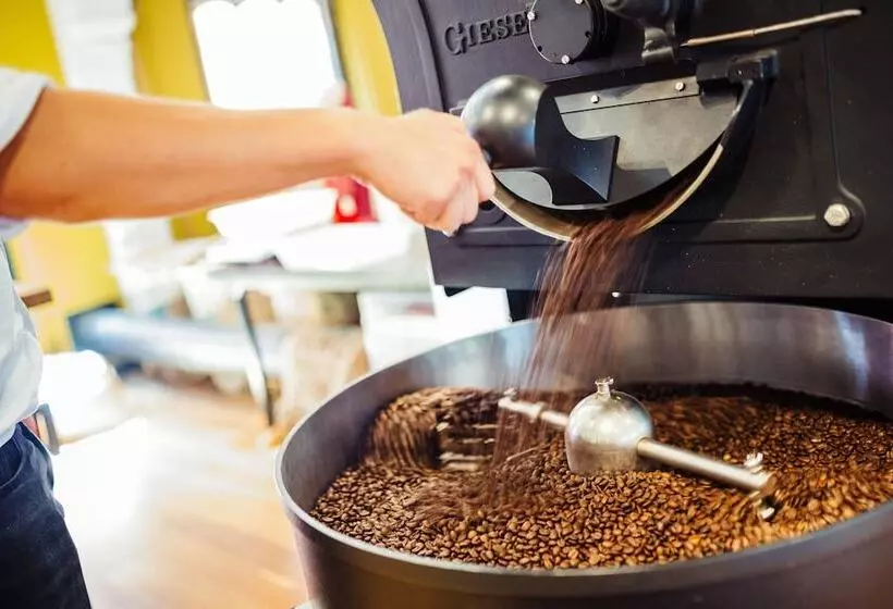 Post Plaza Hotel & Grand Café