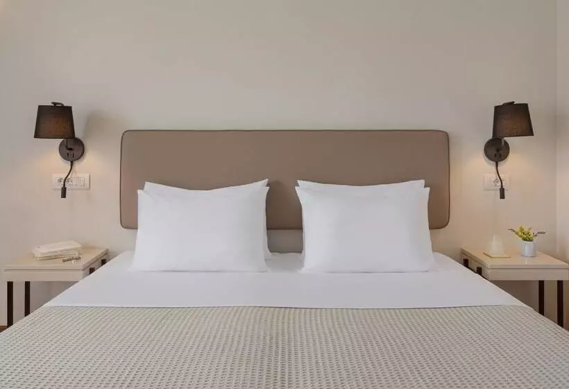 בית מלון כפרי Preveza City Comfort