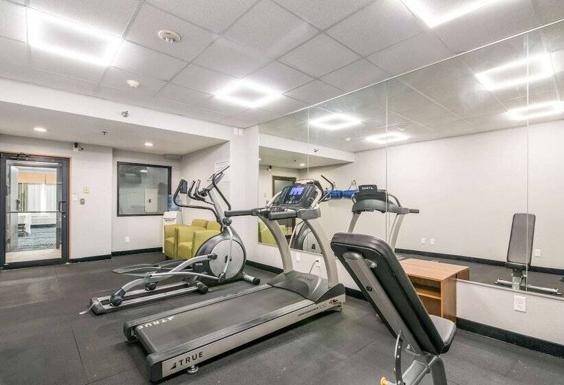 فندق Quality Inn