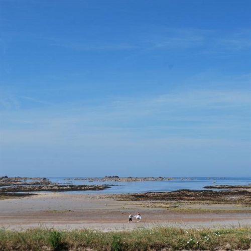 בית מלון כפרי Samares Coast