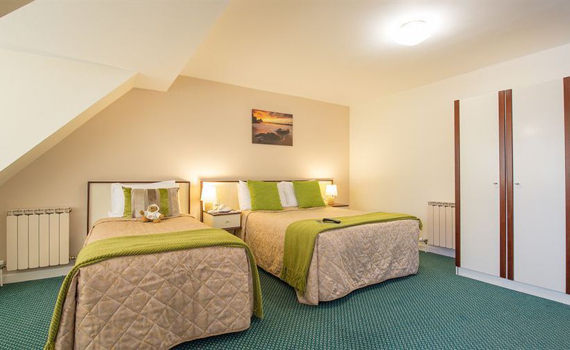 בית מלון כפרי Samares Coast