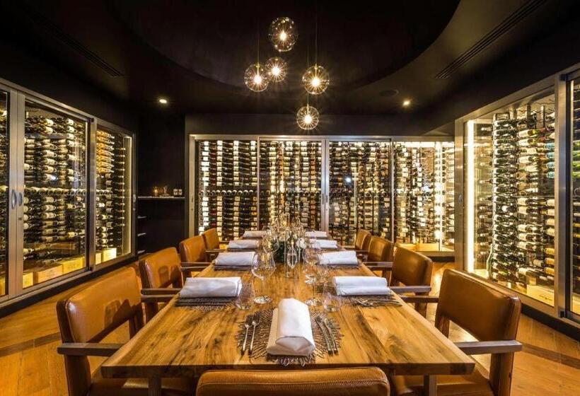 هتل Seven Stars Resort & Spa