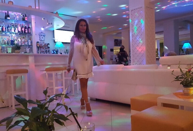 فندق Solemare Beach & Beauty Spa