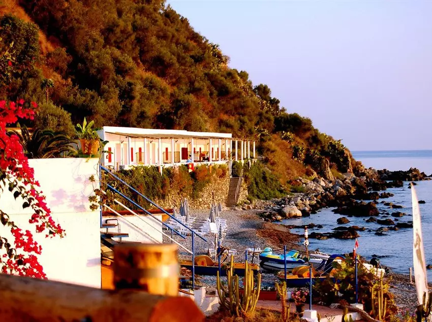 Resort Otel Cirucco Bay & Camping
