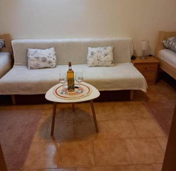 Отель Penzion Bernardýn